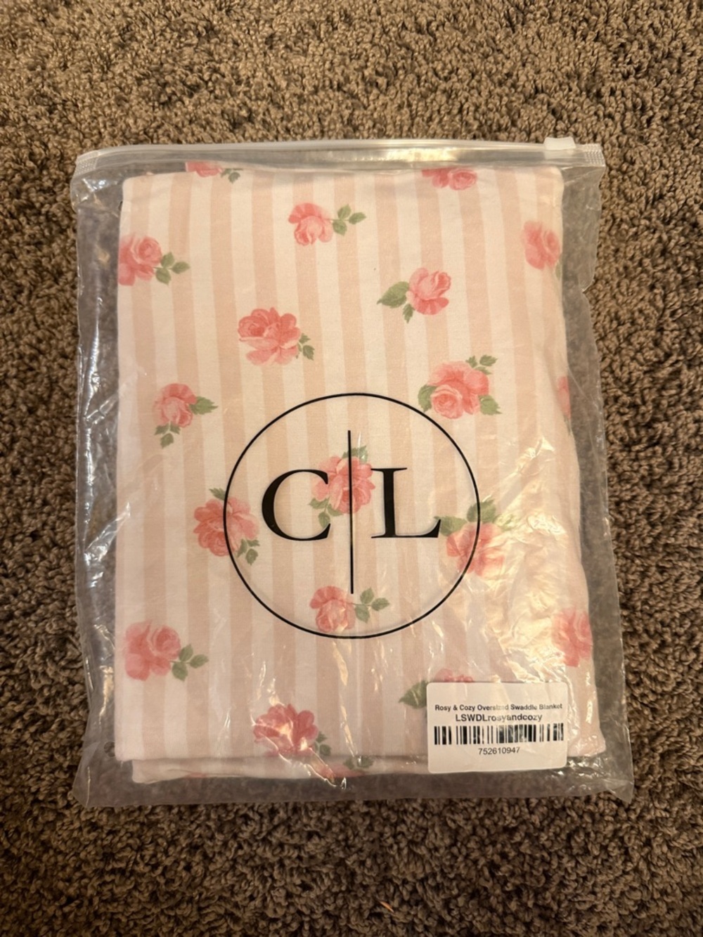 NWT Caden Lane Rosey and Cozy Oversized Swaddle